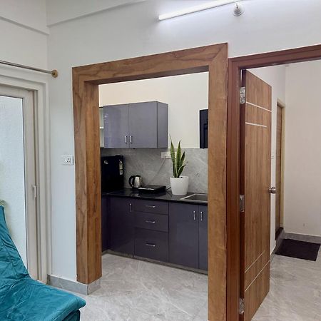 Truelife Whitefield - Premium 1 Bhk Apartments - Prime Location - Easy Access To Main Rd - Metro - Itpl - Fast Wifi - Kitchen - Smart Tv - Power Backup - Park - Garden Views 班加罗尔 外观 照片