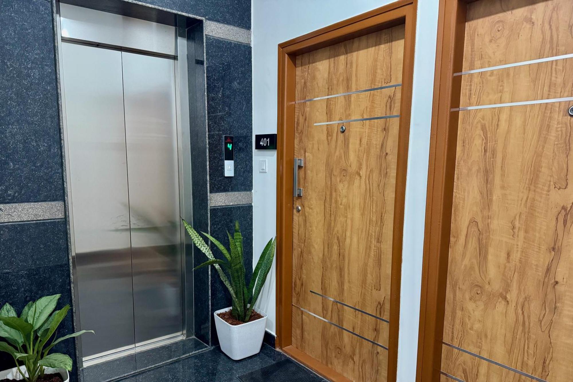 Truelife Whitefield - Premium 1 Bhk Apartments - Prime Location - Easy Access To Main Rd - Metro - Itpl - Fast Wifi - Kitchen - Smart Tv - Power Backup - Park - Garden Views 班加罗尔 外观 照片