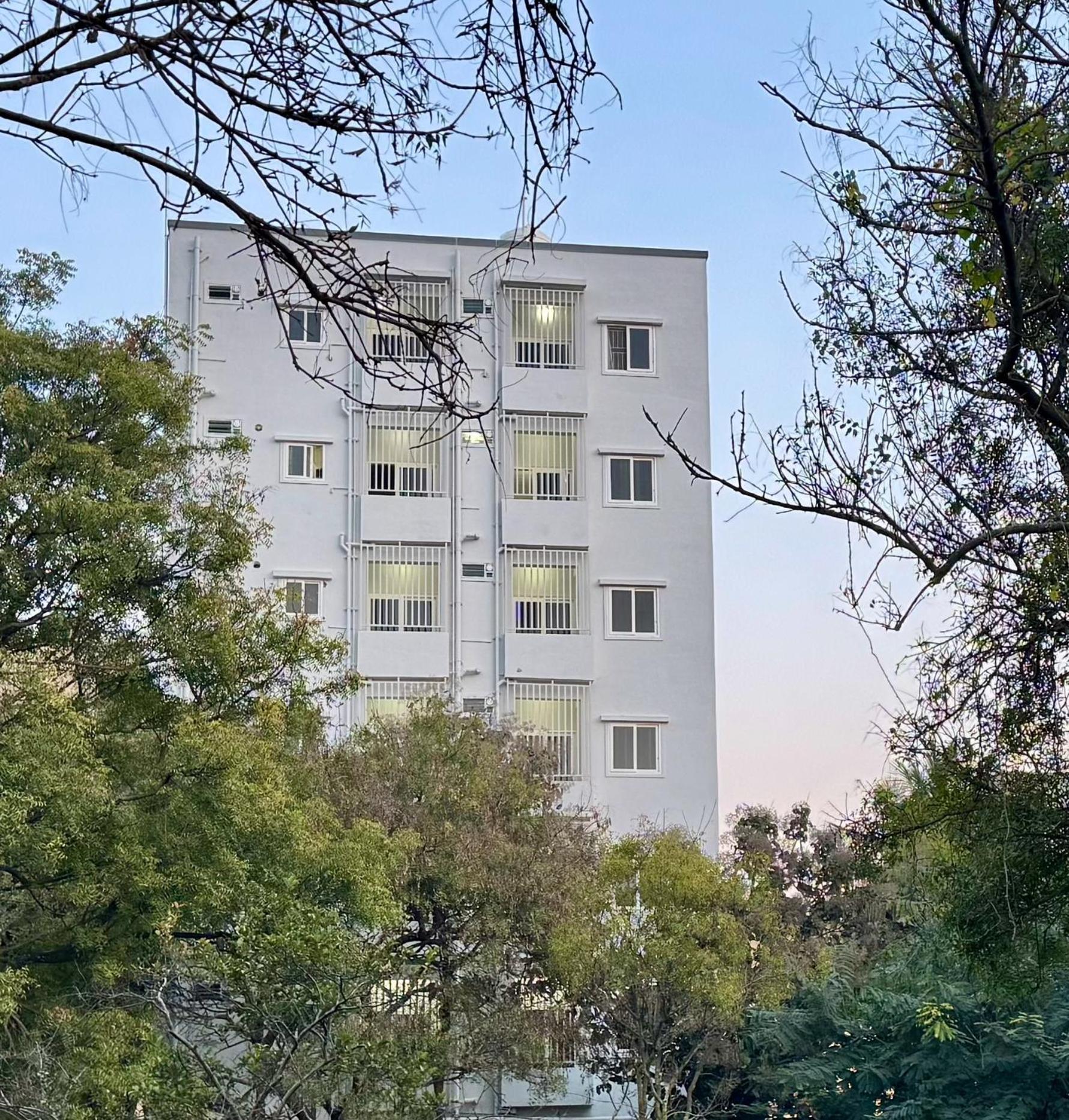 Truelife Whitefield - Premium 1 Bhk Apartments - Prime Location - Easy Access To Main Rd - Metro - Itpl - Fast Wifi - Kitchen - Smart Tv - Power Backup - Park - Garden Views 班加罗尔 外观 照片